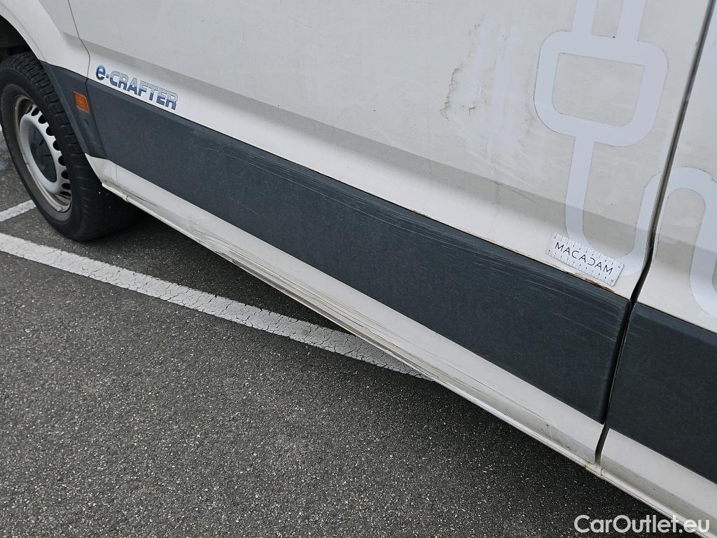  Volkswagen  Crafter  Fourgon e- 35 Fourgon mittellang Hochdach FWD 35kWh BVA #76