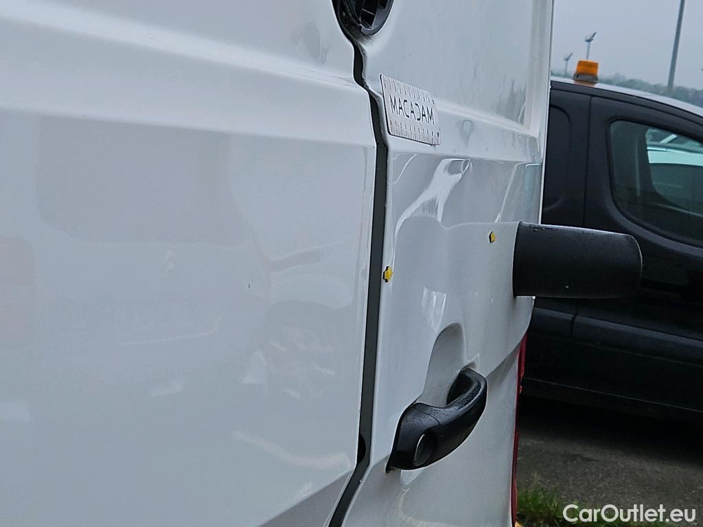  Volkswagen  Crafter  Fourgon e- 35 Fourgon mittellang Hochdach FWD 35kWh BVA #24