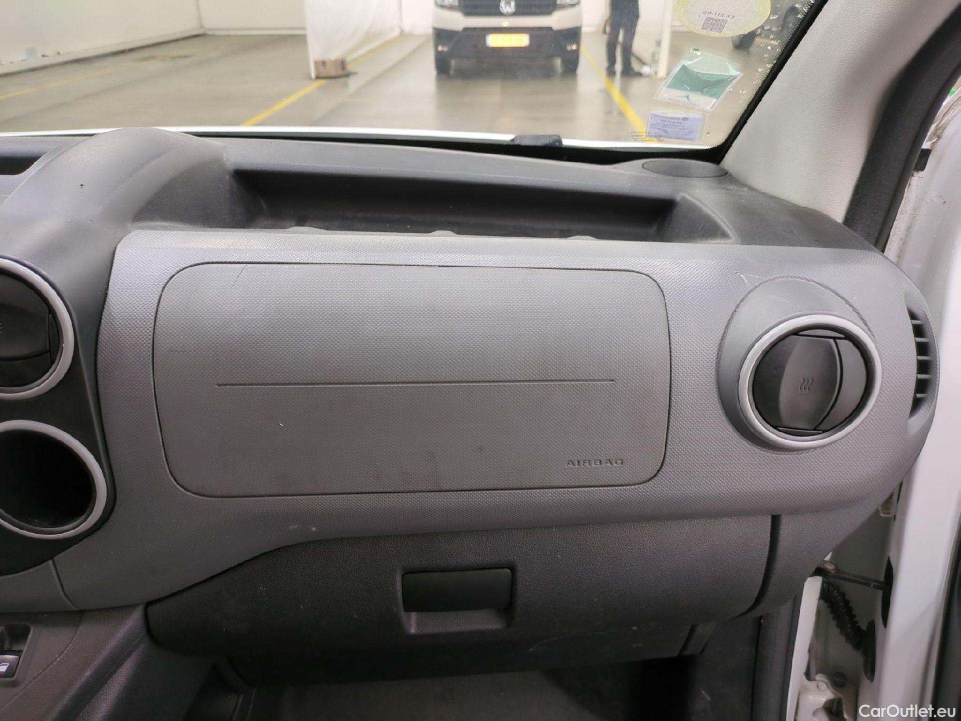  Citroen  Berlingo  Fourgon Business L1 (Court) 1.6 BlueHDi 100CV BVM5 E6 #4