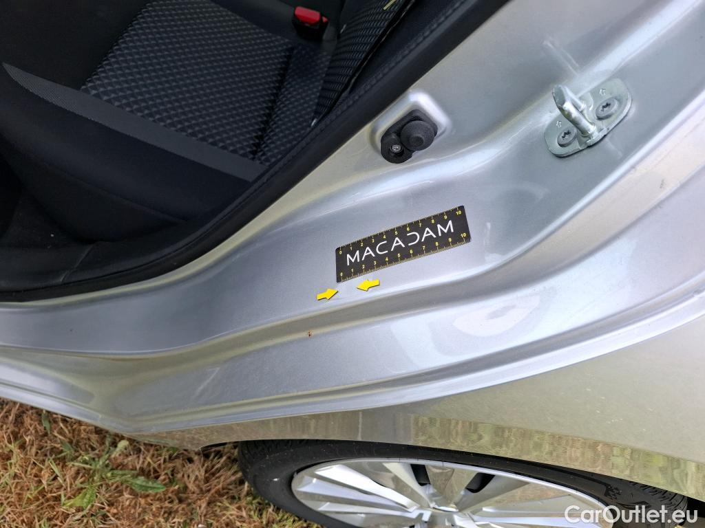  Nissan  Micra NISSAN  / 2016 / 5P / Berline IG-T 92 Business Edition #24