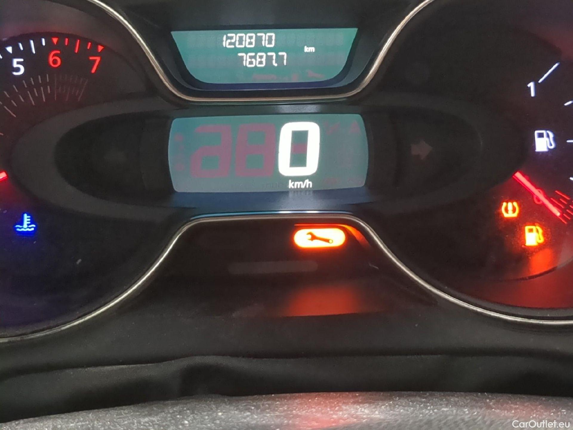 Renault  Captur  Business 0.9 TCe 90CV BVM5 E6 #1