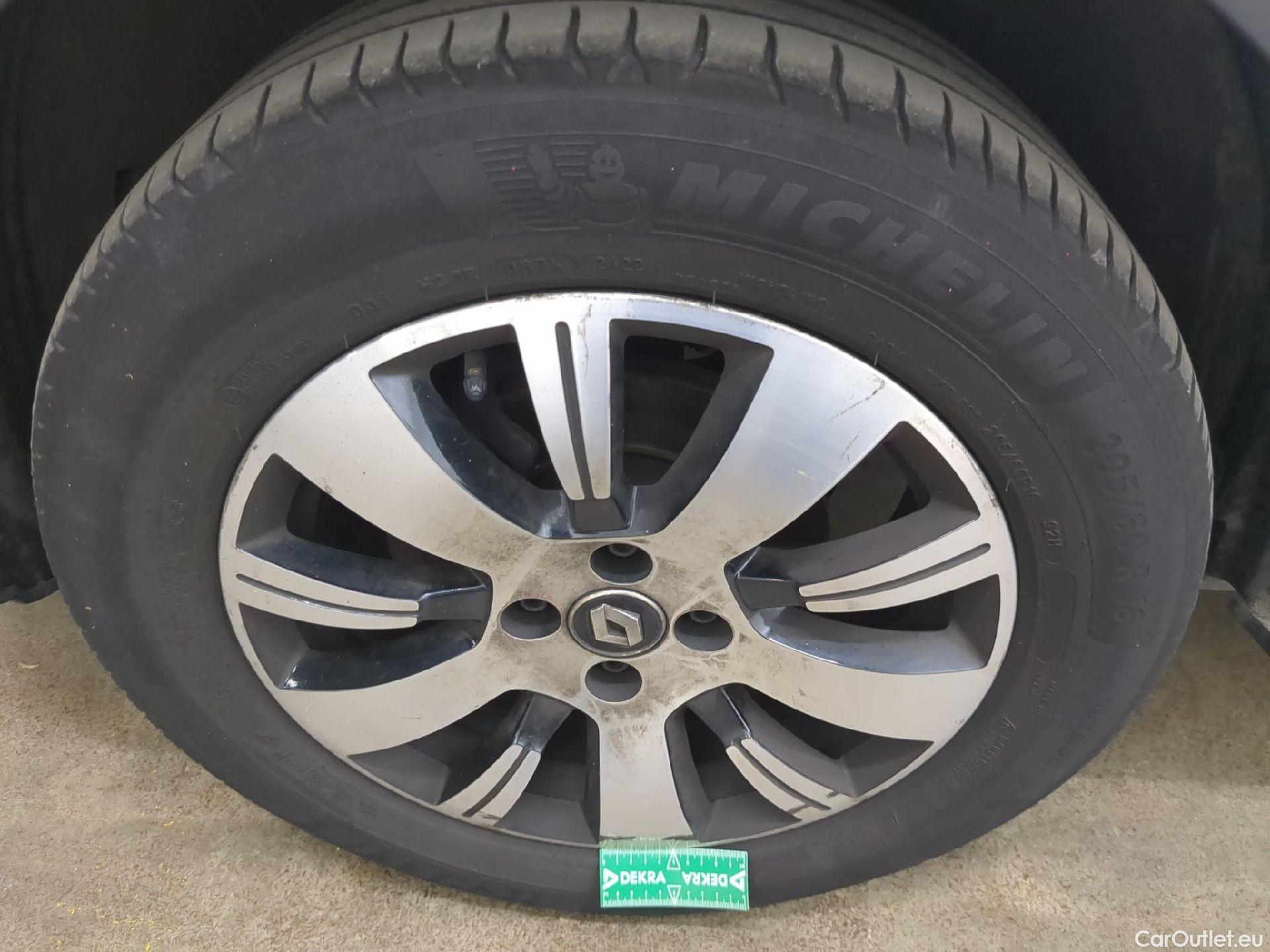  Renault  Captur  Business 0.9 TCe 90CV BVM5 E6 #12
