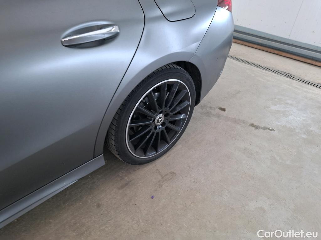  Mercedes  CLA-Klasse MERCEDES-BENZ CLA Coupe / 2019 / 4P / Coupé CLA 200 AMG Line BA7 #44