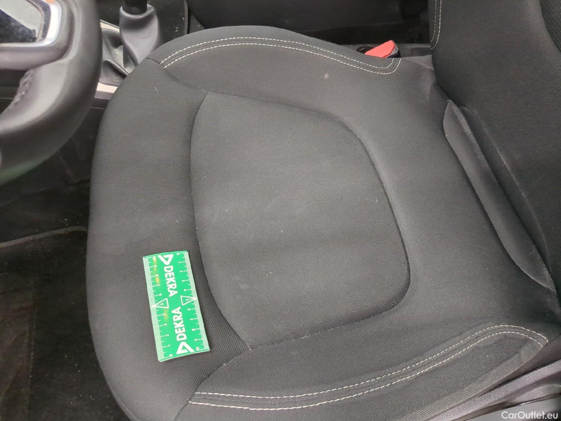  Renault  Captur  Business 0.9 TCe 90CV BVM5 E6 #4