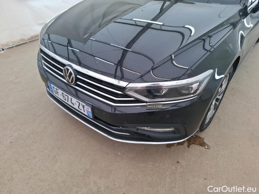  Volkswagen  Passat VOLKSWAGEN  SW / 2019 / 5P / Break 2.0 TDI 150 SCR DSG7 SW ELEGANCE #24