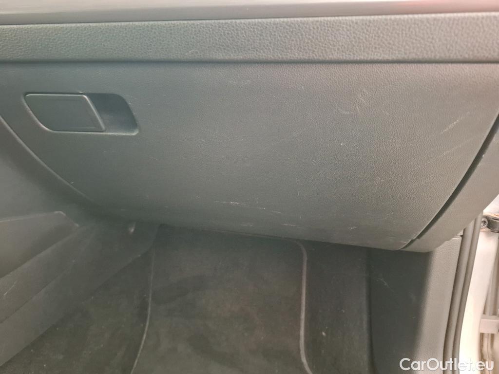  Volkswagen  Golf  VII Break Confortline Business BMT 1.6 TDI 115CV BVA7 E6dT  / TRANSFO VP/VF  #26