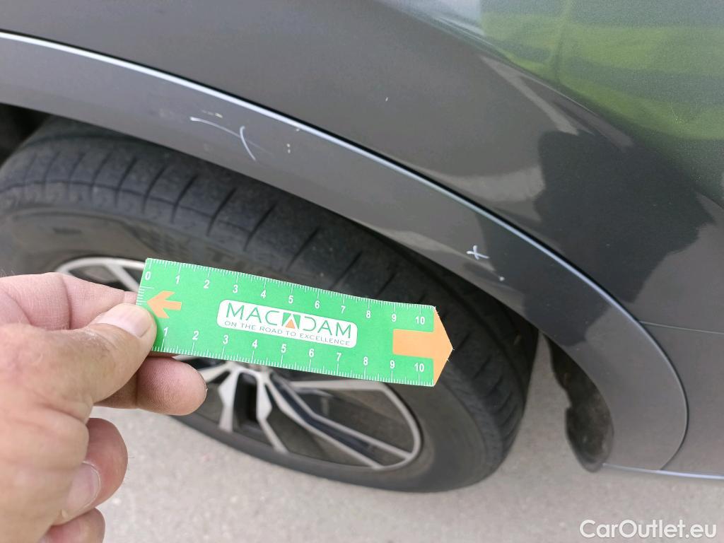  Volvo  XC90  Business Plus AWD 2.0 B5 235CV AT8 E6dT #32