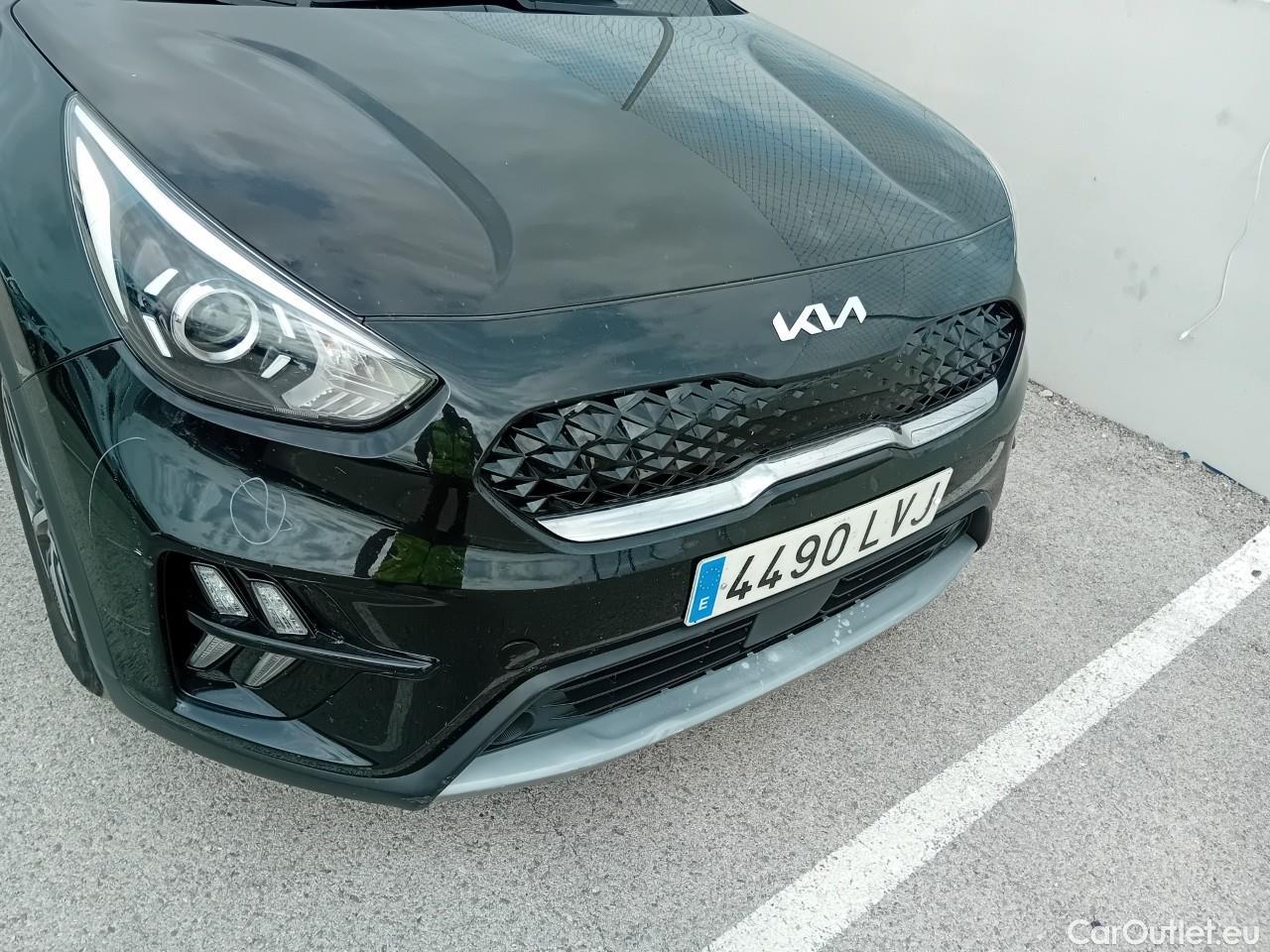  KIA  Niro KIA  / 2019 / 5P / crossover 1.6 GDi HEV 104kW (141CV) Drive #12