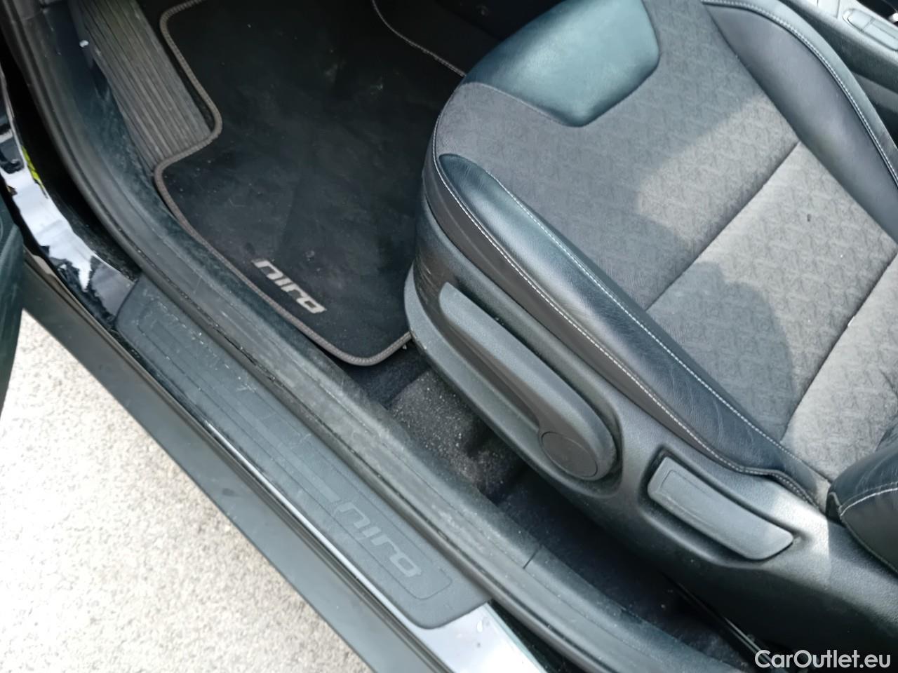  KIA  Niro KIA  / 2019 / 5P / crossover 1.6 GDi HEV 104kW (141CV) Drive #2