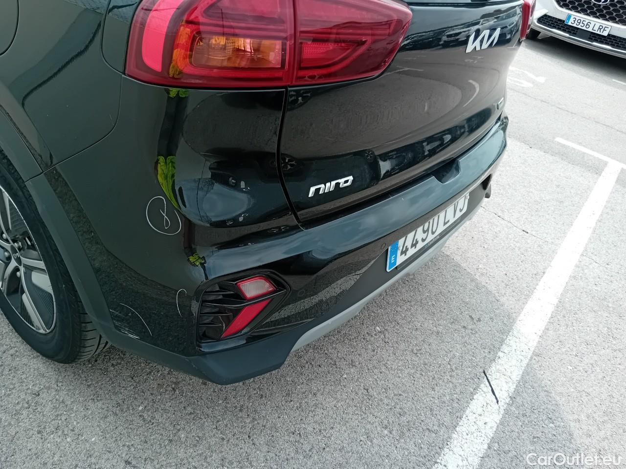  KIA  Niro KIA  / 2019 / 5P / crossover 1.6 GDi HEV 104kW (141CV) Drive #19
