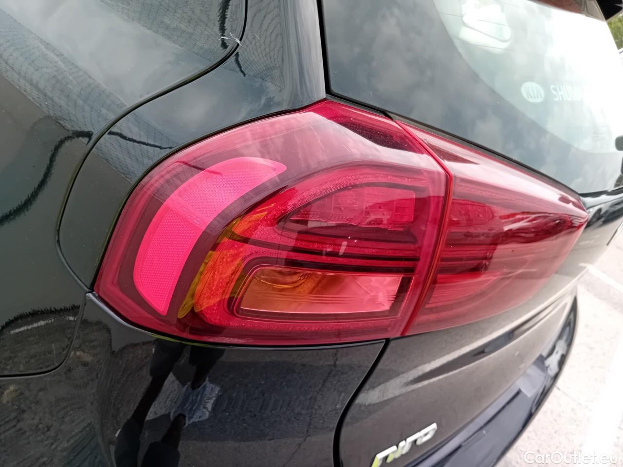  KIA  Niro KIA  / 2019 / 5P / crossover 1.6 GDi HEV 104kW (141CV) Drive #17