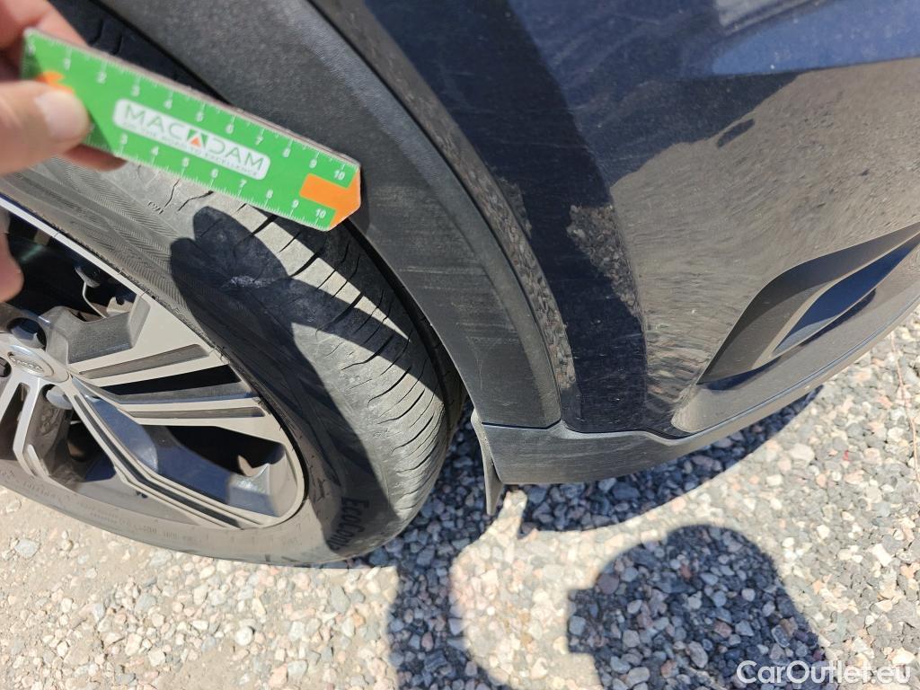  Volvo  XC 40 VOLVO XC40 / 2017 / 5P / todoterreno 1.5 T4 Twin Recharge Inscription Auto #16