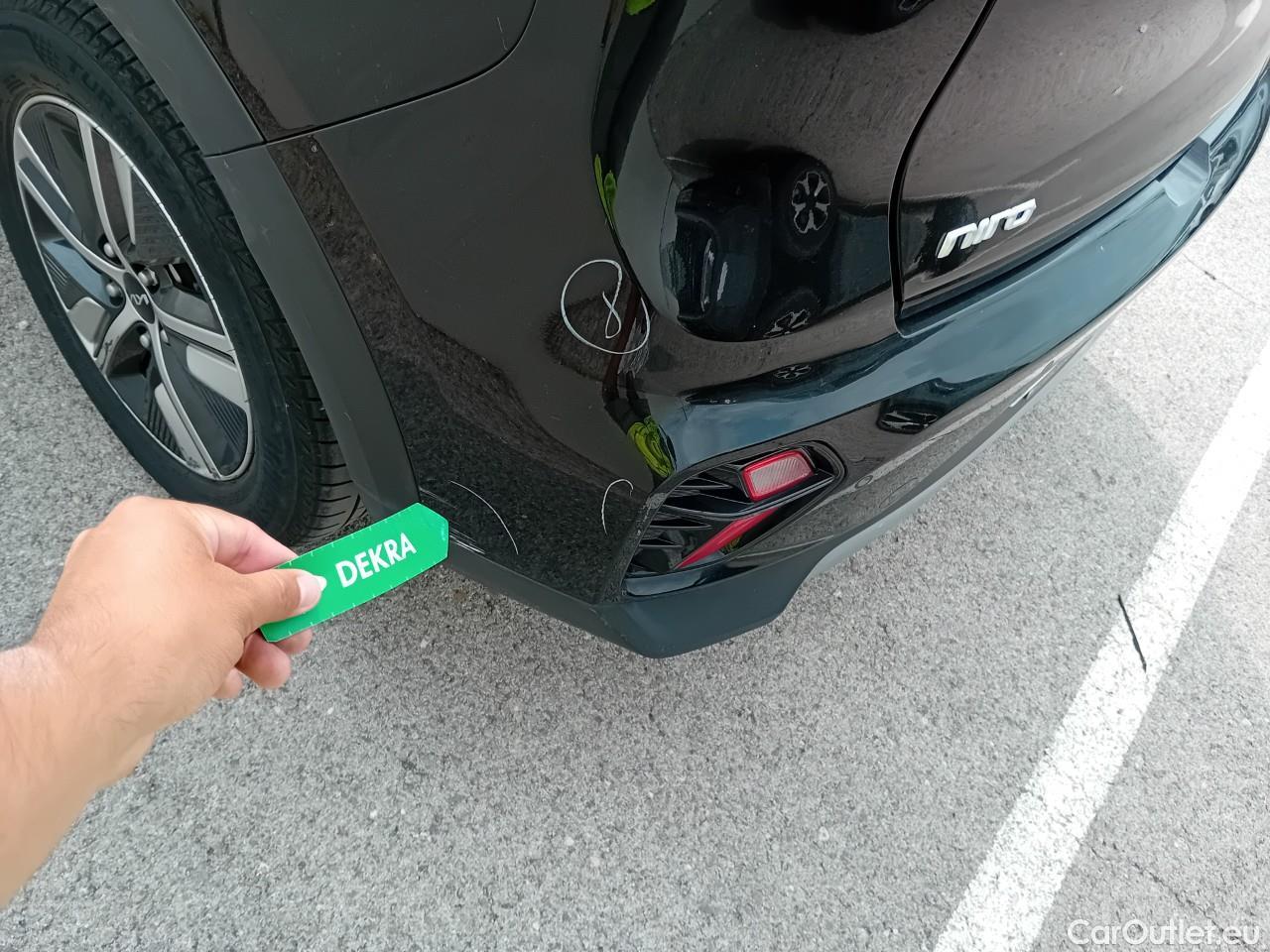  KIA  Niro KIA  / 2019 / 5P / crossover 1.6 GDi HEV 104kW (141CV) Drive #18
