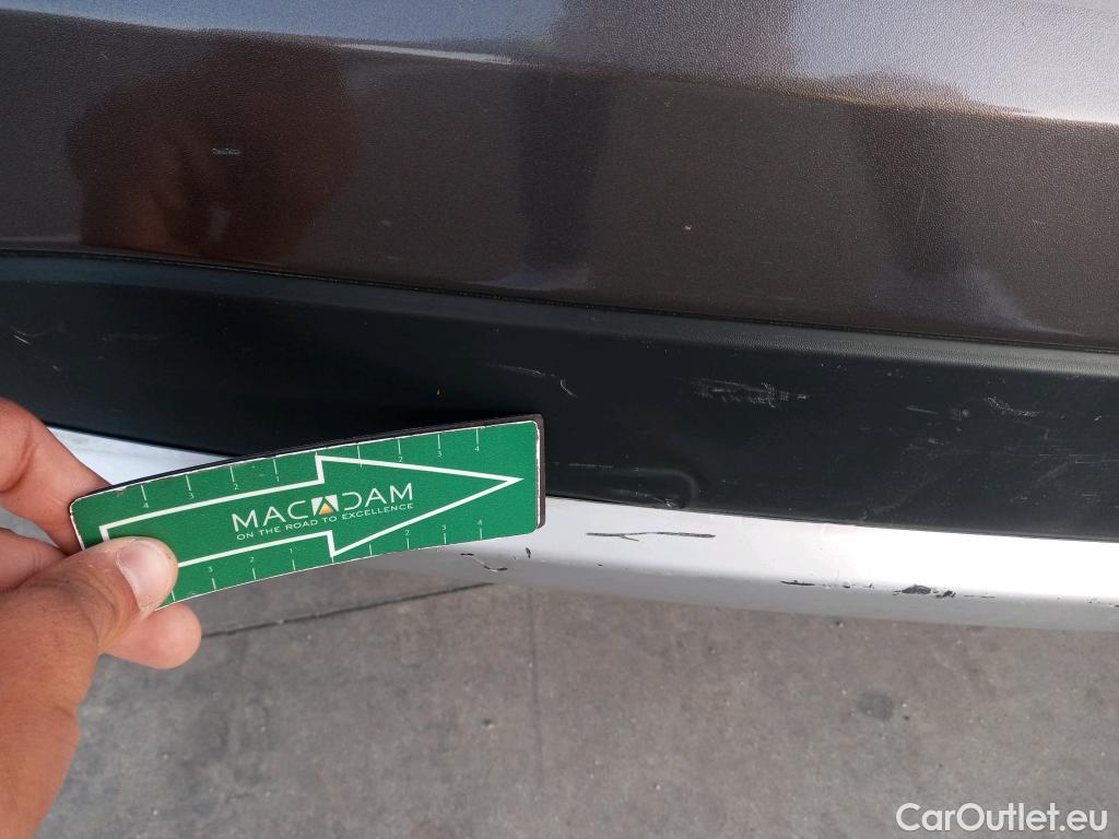  Mitsubishi  Outlander MITSUBISHI  5p 3G todoterreno 2.0 PHEV Kaiteki Auto 4WD #33