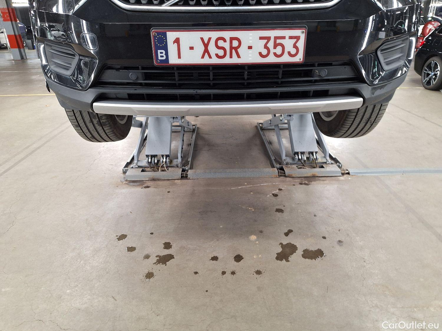  Volvo  XC 40 Volvo, XC40 '17, Volvo XC40 D3 Geartronic Momentum Pro 5d #1