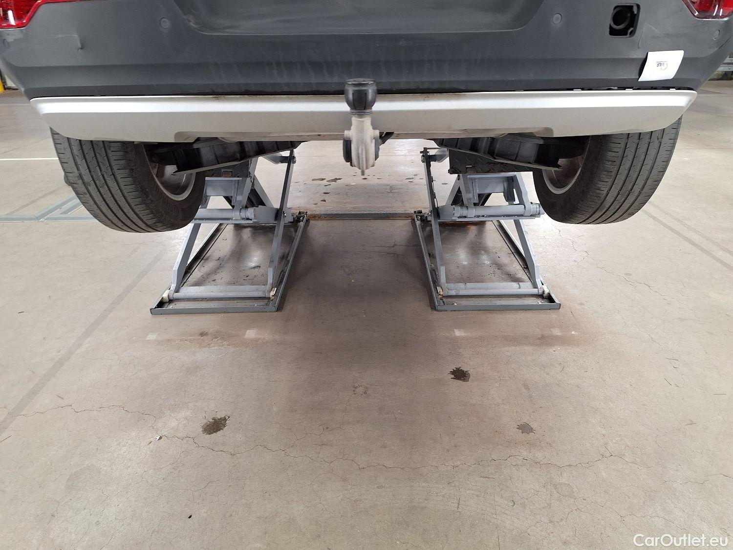  Volvo  XC 40 Volvo, XC40 '17, Volvo XC40 D3 Geartronic Momentum Pro 5d #28