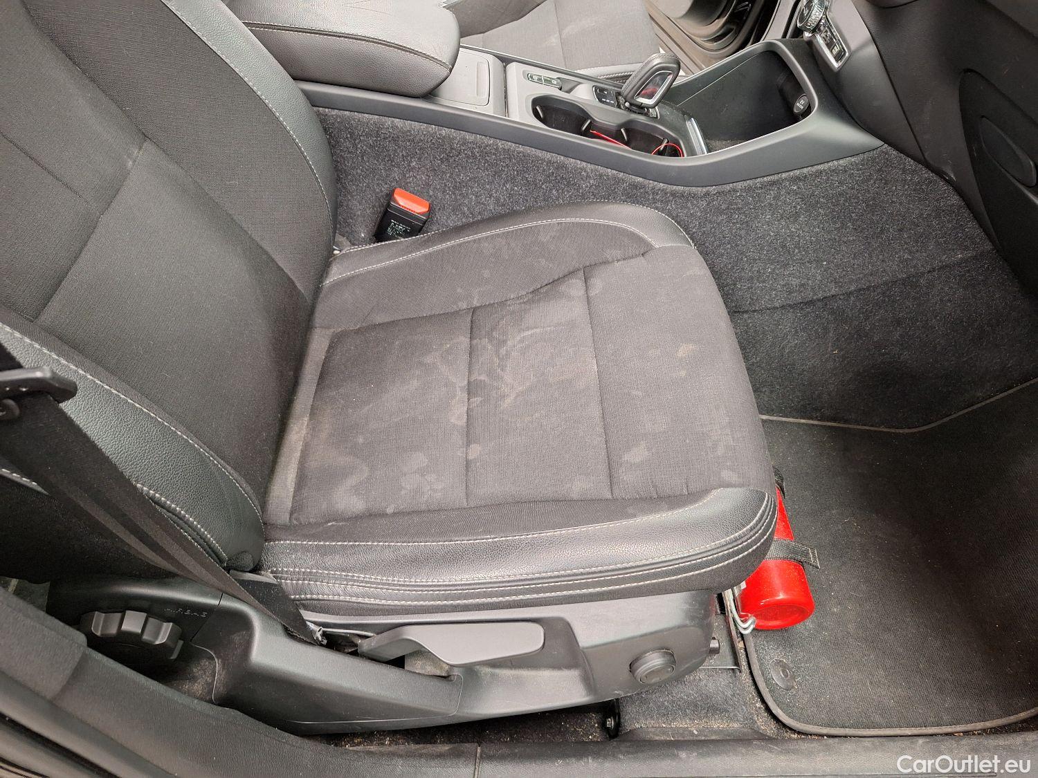  Volvo  XC 40 Volvo, XC40 '17, Volvo XC40 D3 Geartronic Momentum Pro 5d #42