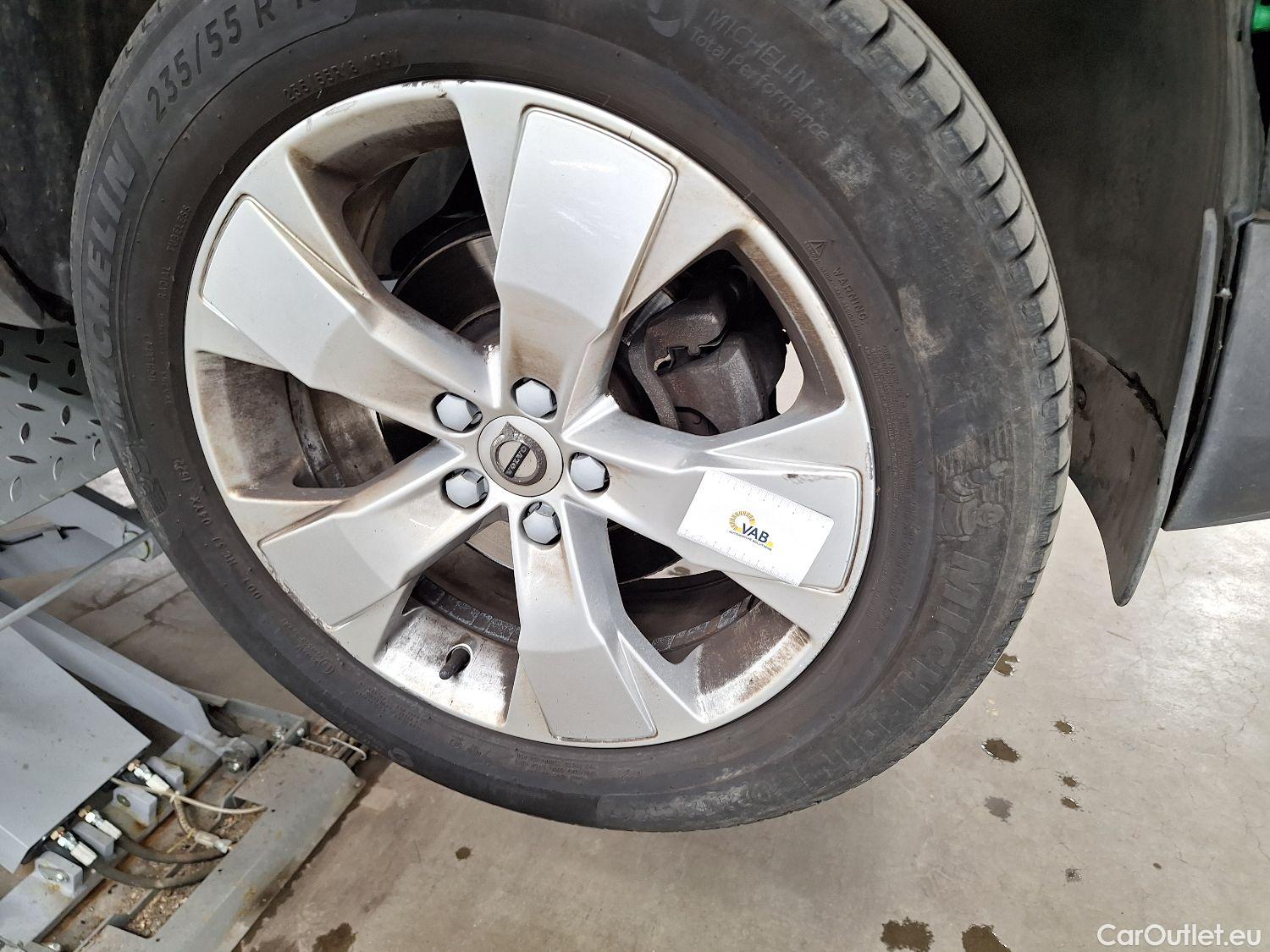 Volvo  XC 40 Volvo, XC40 '17, Volvo XC40 D3 Geartronic Momentum Pro 5d #10