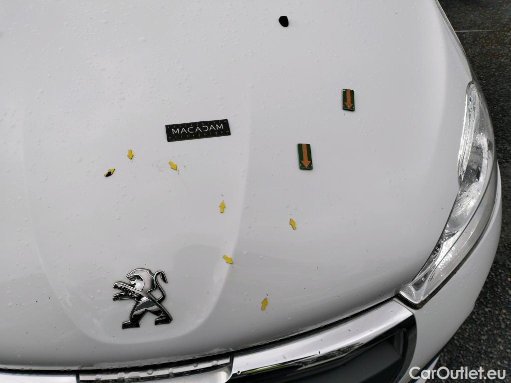  Peugeot  208  Affaire Premium Pack 1.5 HDi 100CV BVM6 E6dT #3
