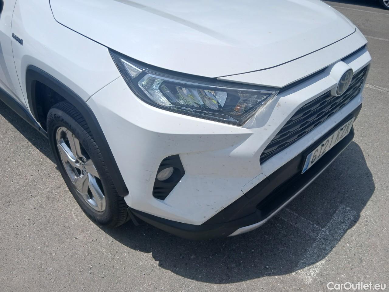  Toyota  RAV4 TOYOTA  / 2018 / 5P / todoterreno 2.5l 220H Advance #6