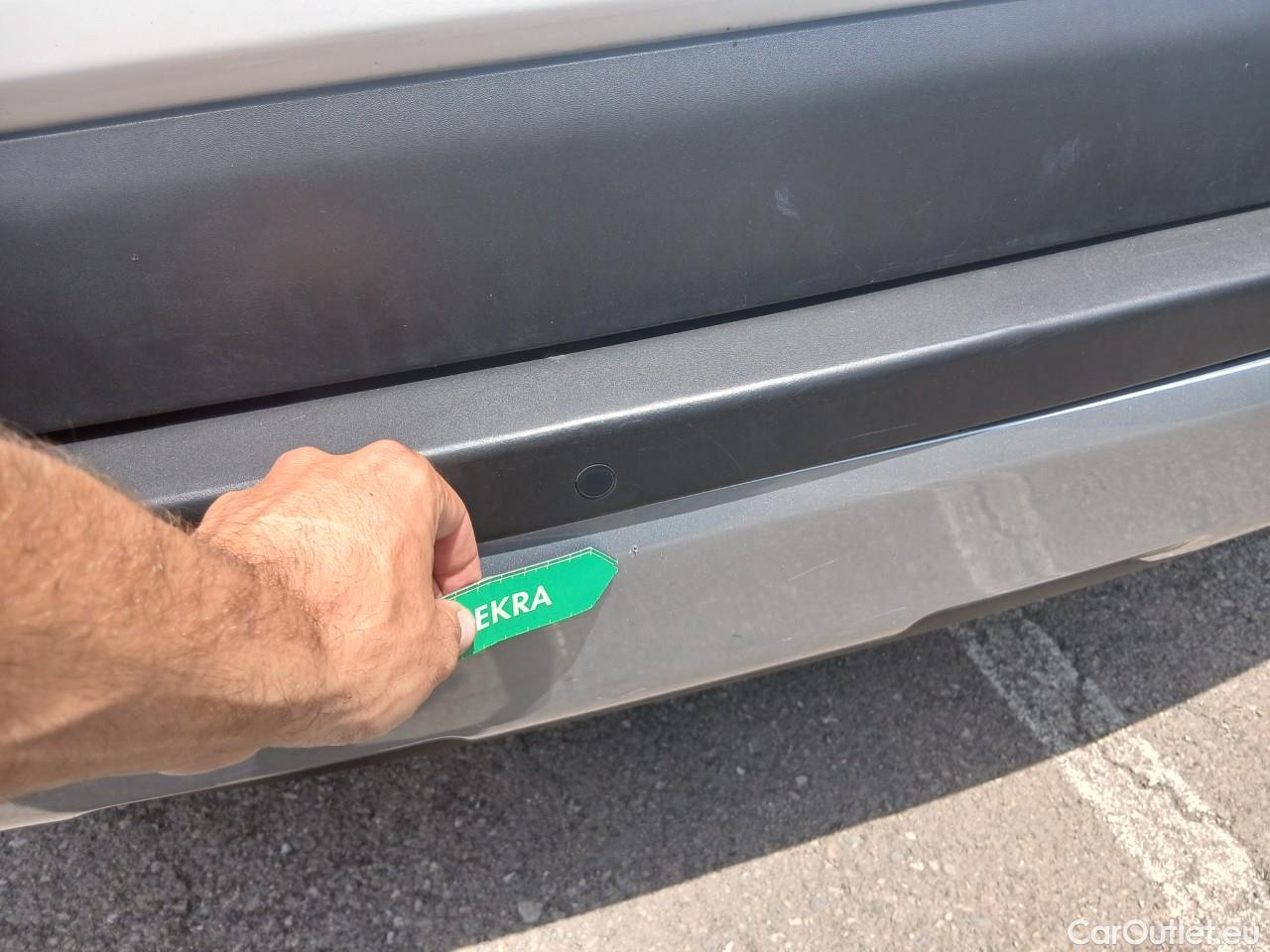  Toyota  RAV4 TOYOTA  / 2018 / 5P / todoterreno 2.5l 220H Advance #25