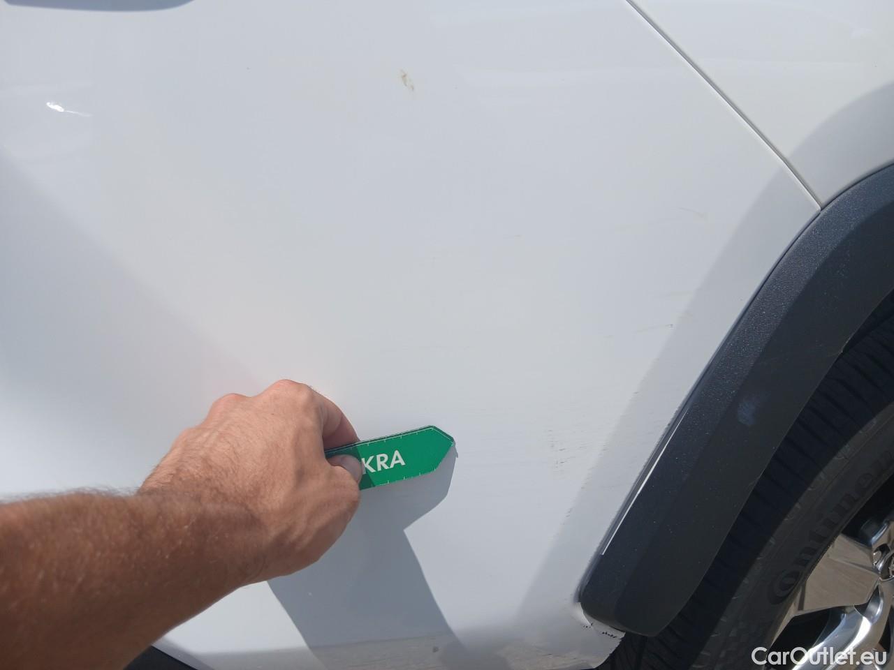  Toyota  RAV4 TOYOTA  / 2018 / 5P / todoterreno 2.5l 220H Advance #28