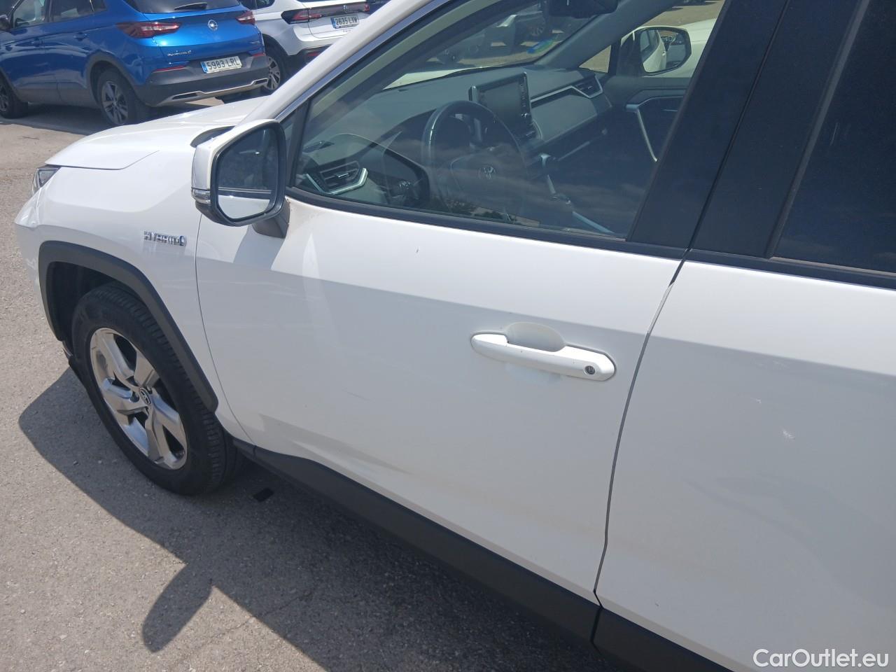  Toyota  RAV4 TOYOTA  / 2018 / 5P / todoterreno 2.5l 220H Advance #14