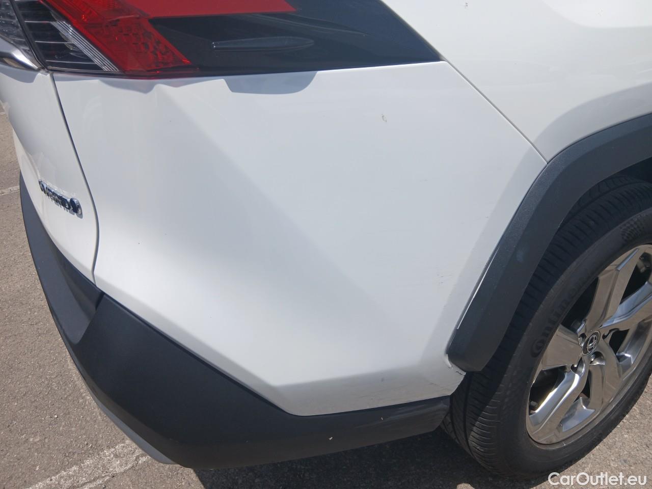  Toyota  RAV4 TOYOTA  / 2018 / 5P / todoterreno 2.5l 220H Advance #27