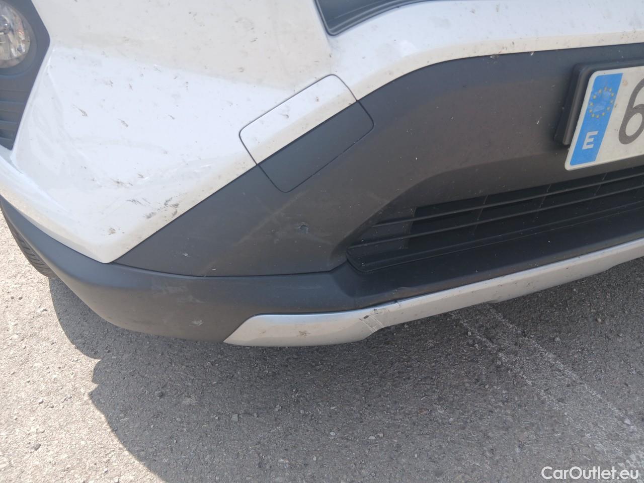  Toyota  RAV4 TOYOTA  / 2018 / 5P / todoterreno 2.5l 220H Advance #8