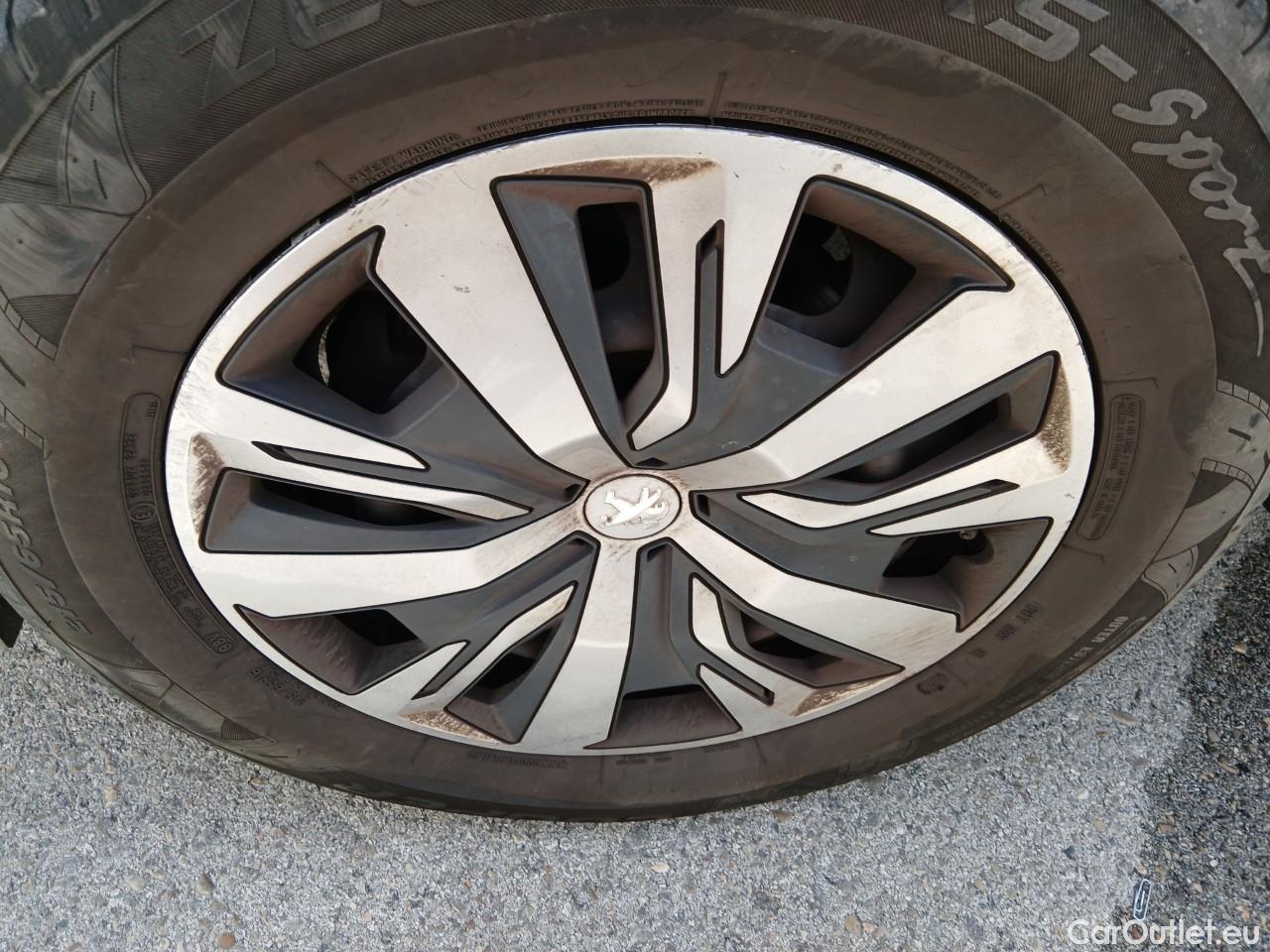  Peugeot  2008  Active 1.2 PureTech 100CV E6d #10