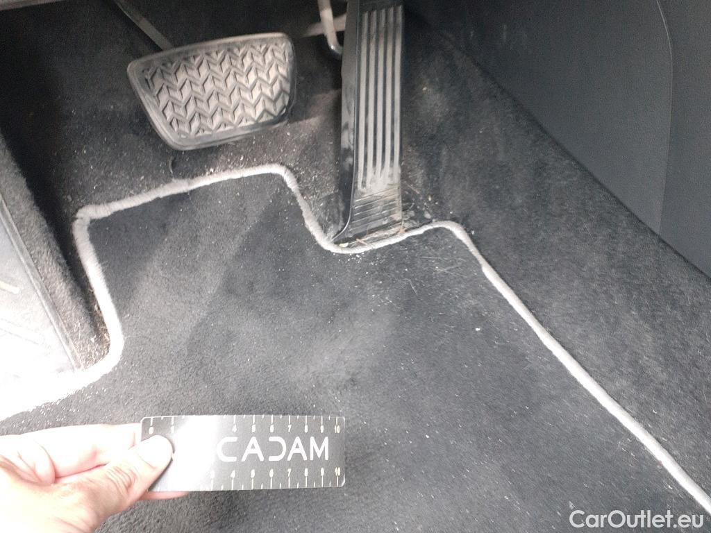  Toyota  RAV4 TOYOTA  / 2018 / 5P / todoterreno 2.5l 220H Advance Plus #32