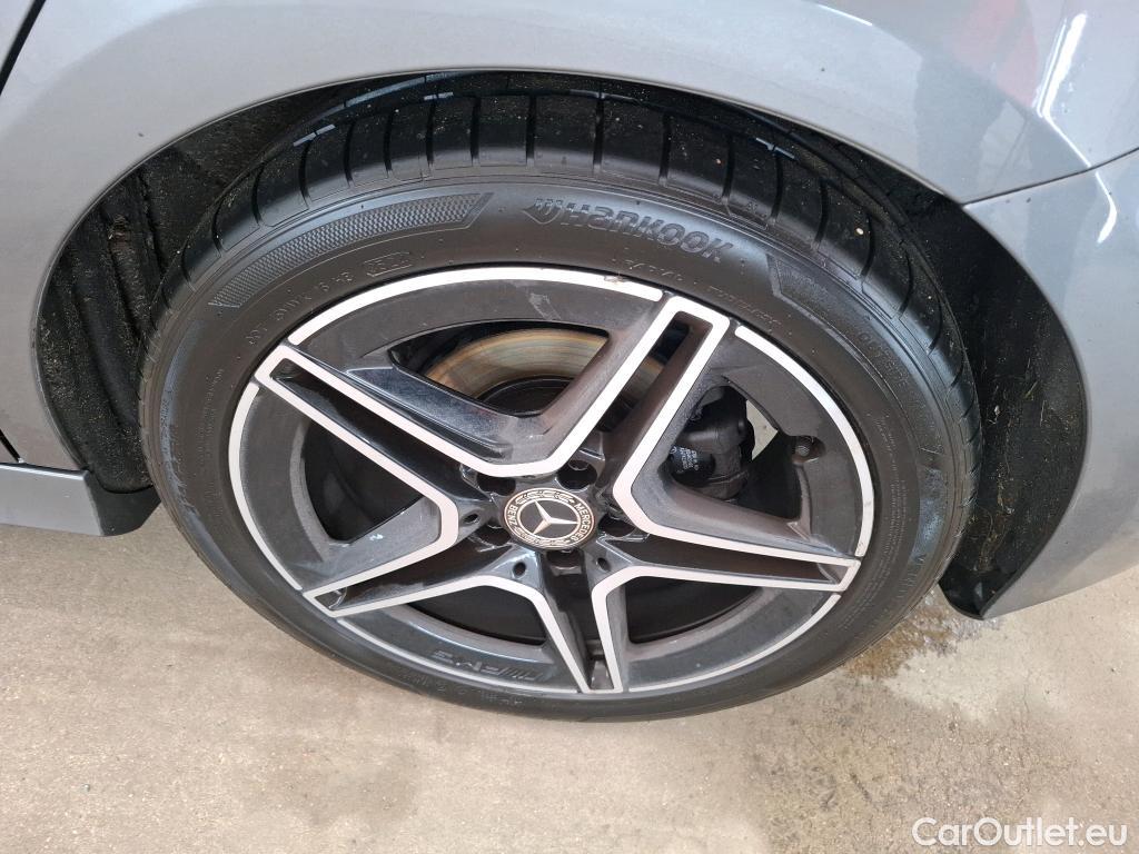  Mercedes  A-Klasse MERCEDES-BENZ Classe A Compact / 2018 / 5P / Berline A 200 d AMG Line 8G-DCT #52
