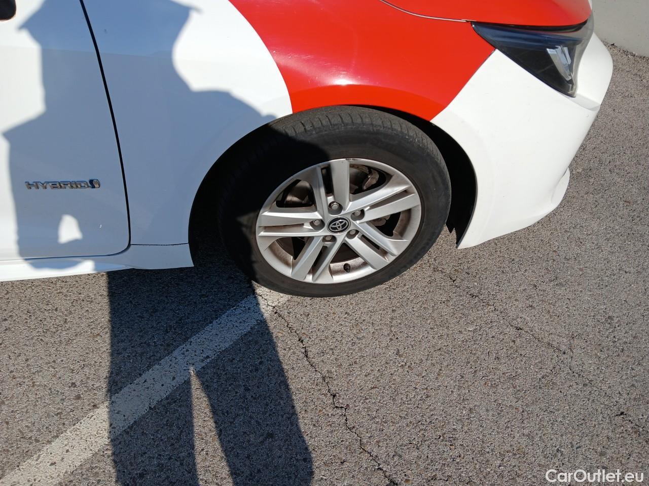  Toyota  Corolla TOYOTA  1.8 125H ACTIVE TECH E-CVT #22