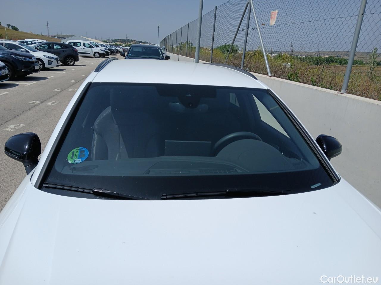  Audi  A4  Avant 35 TDI Black line edition Black Edition 2.0 TDI 165CV E6d #6