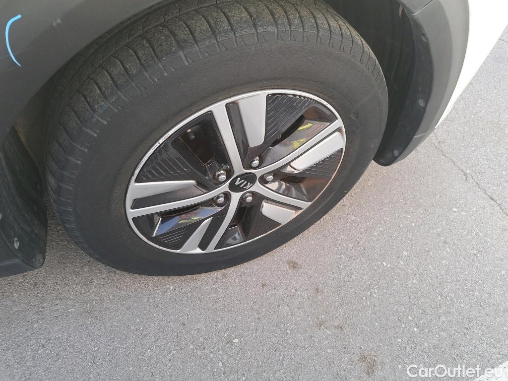  KIA  Niro  Drive 1.6 105CV E6d #9