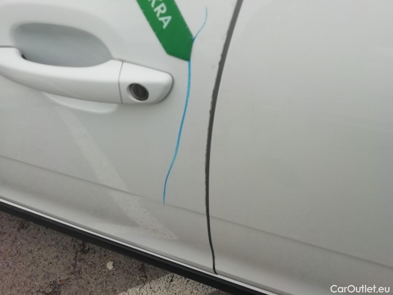  Citroen  C3  Feel 1.5 BlueHDi 100CV E6d #8
