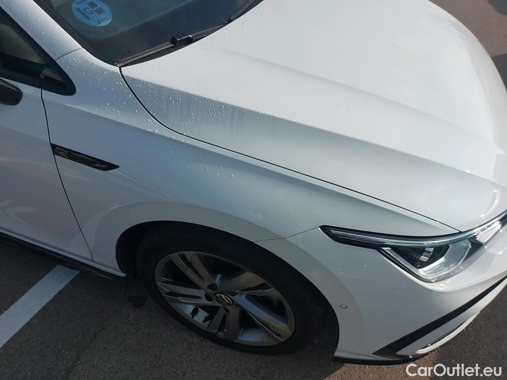  Volkswagen  Golf  VIII Variant R-Line 2.0 TDI 150CV E6d #1