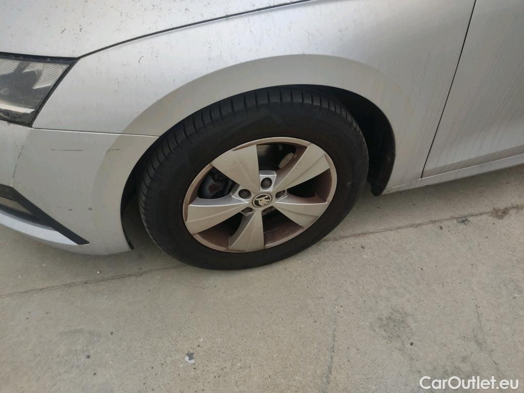  Skoda  Octavia  Berlina Ambition 1.5 TSI 150CV E6d #4