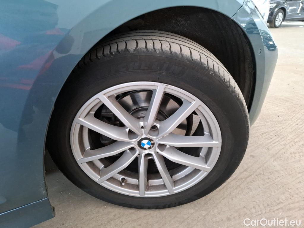  Bmw  Serie 3 BMW Série 3 Touring / 2018 / 5P / Break 318d 150ch Business Design BVA8 #1