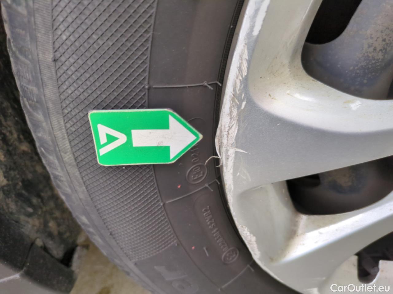  Citroen  C3 CITROEN  5p Berline BlueHDi 75 S&S BVM Feel Business #3