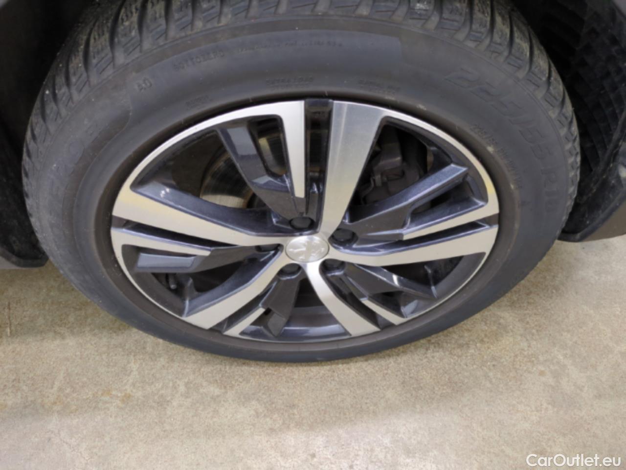  Peugeot  3008  Allure 1.2 PureTech 130CV E6d #14