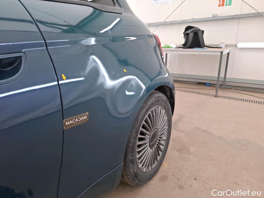  Fiat  500 FIAT   2020  3P  Berline 42kWh Icône #4