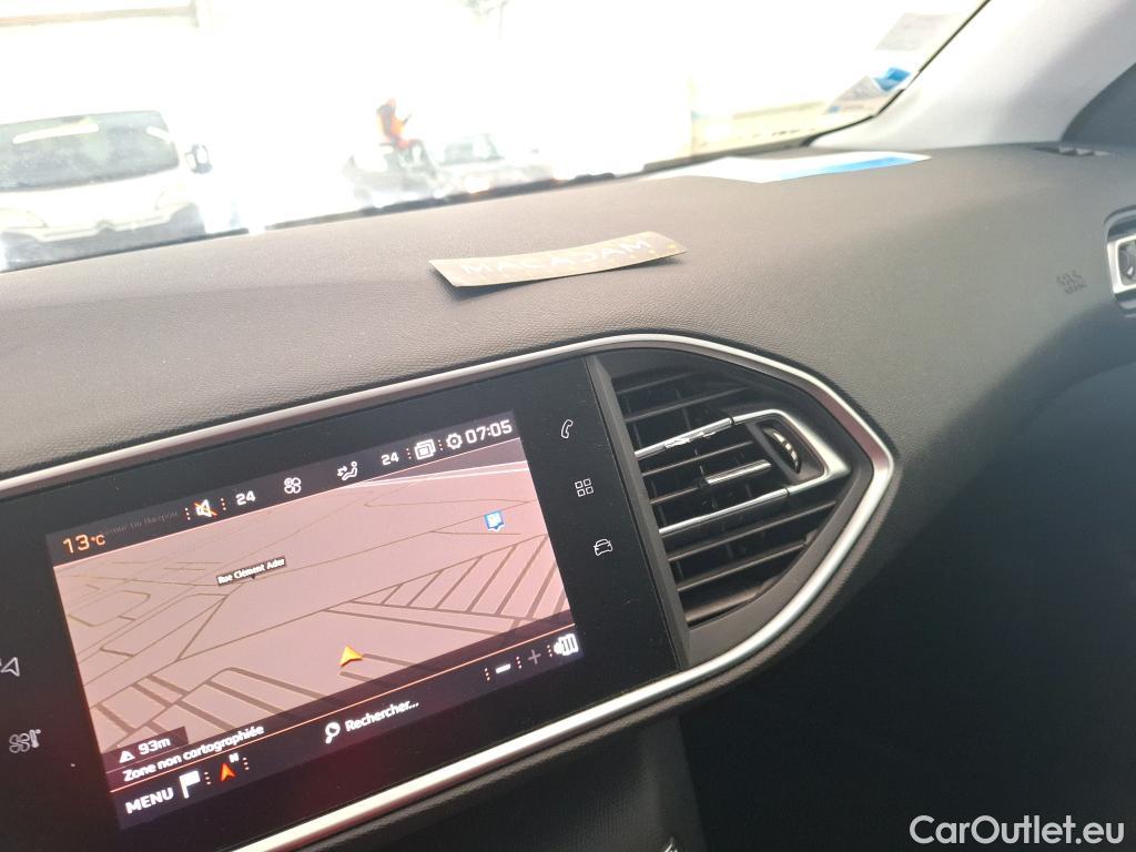  Peugeot  308  Allure 1.2 PureTech 130CV BVA8 E6d #16