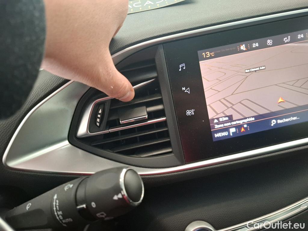 Peugeot  308  Allure 1.2 PureTech 130CV BVA8 E6d #15