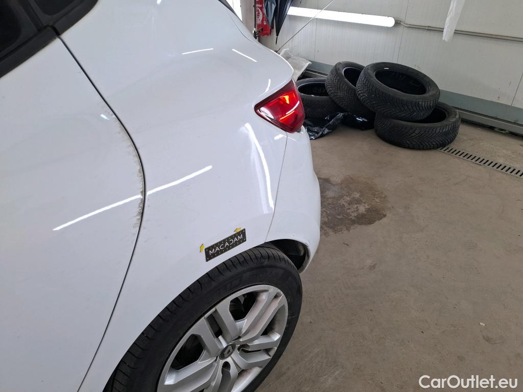  Renault  Clio  IV Business 0.9 TCe 90CV BVM5 E6 #1