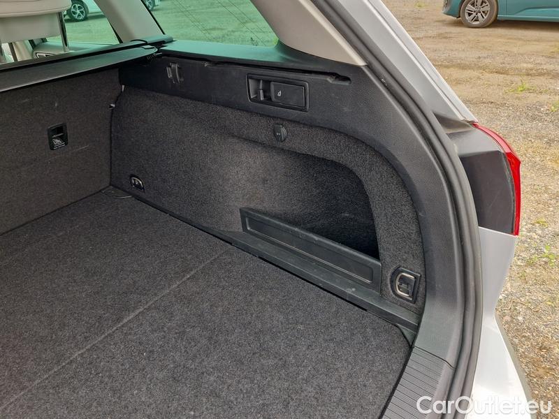  Volkswagen  Passat  Variant (CB5) (2019) Pas.Var.2.0TDI 110 Elegance #20