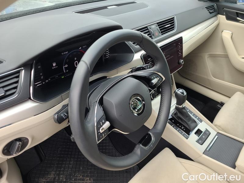  Skoda  Superb  Combi (3V5)(2015) Supe.com.2.0TDI 147 Style Aut #9