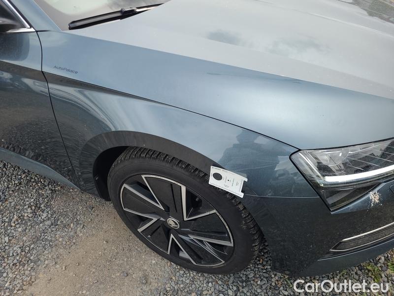  Skoda  Superb  Combi (3V5)(2015) Supe.com.2.0TDI 147 Style Aut #3