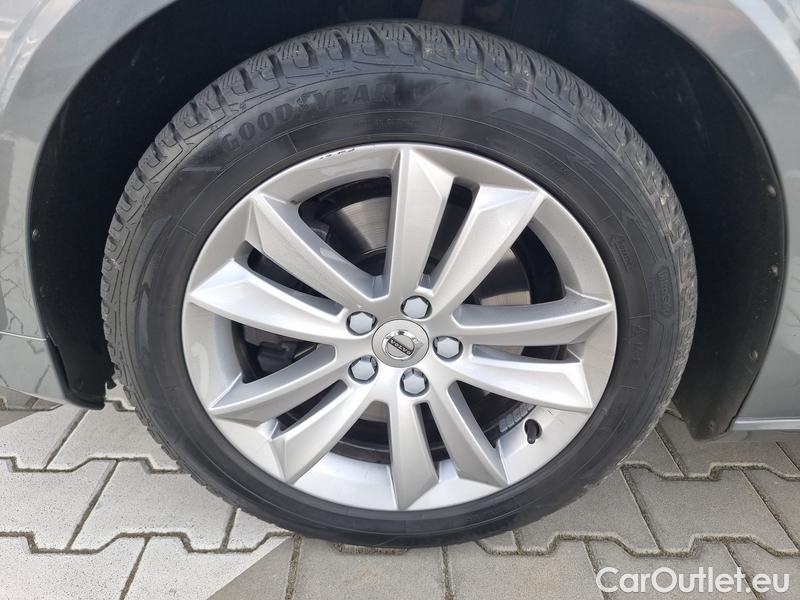 Volvo  V60  (2010)  B4 diesel Momentum Pro AT #13