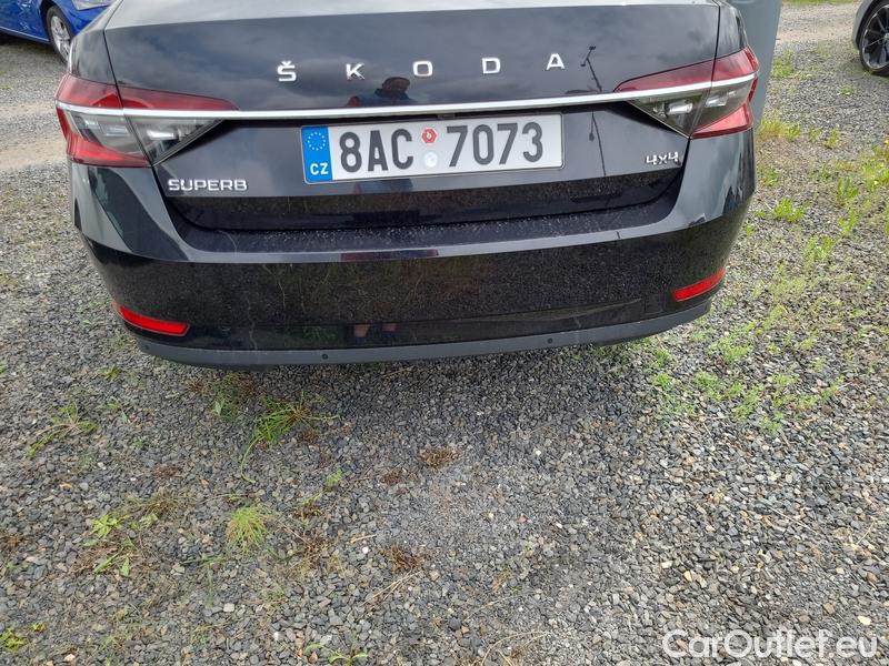  Skoda  Superb  (3V3)(2015) Supe.FL2.0TDI 140 Style 4x4 AT #22